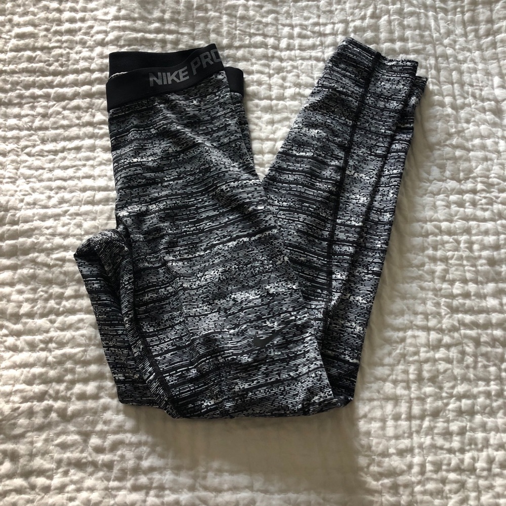 Nike Women’s Dri-Fit Legging
